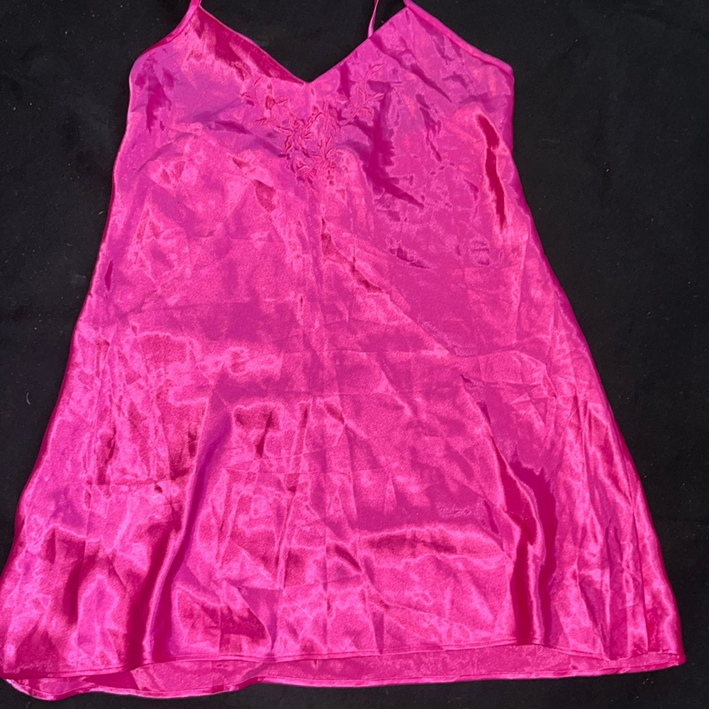 Vintage Etienne ladies pink/fushia lingerie/night gown. SZ M